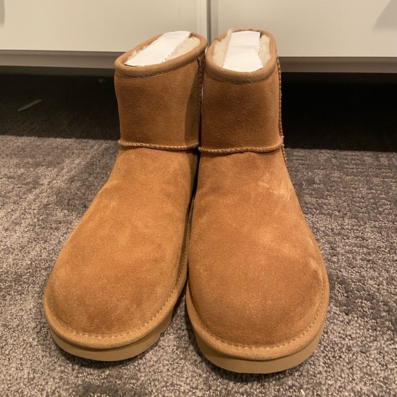 Authentic Classic Mini UGG Women’s Size 10 - Picture 2 of 7